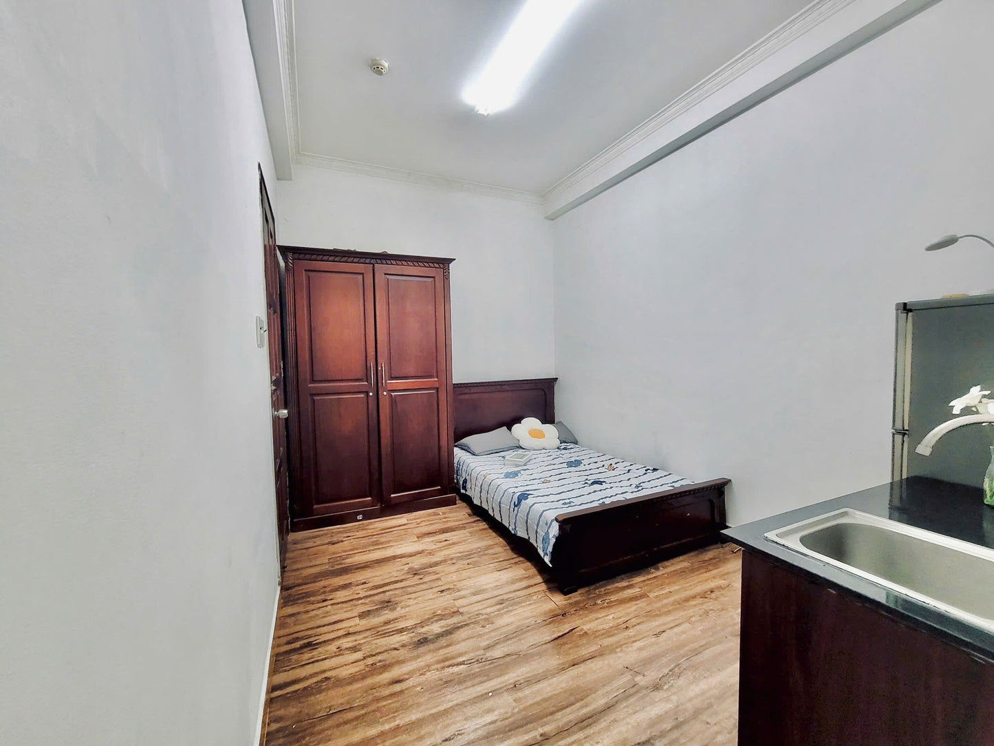 [008135]HVTSTUST-NM01