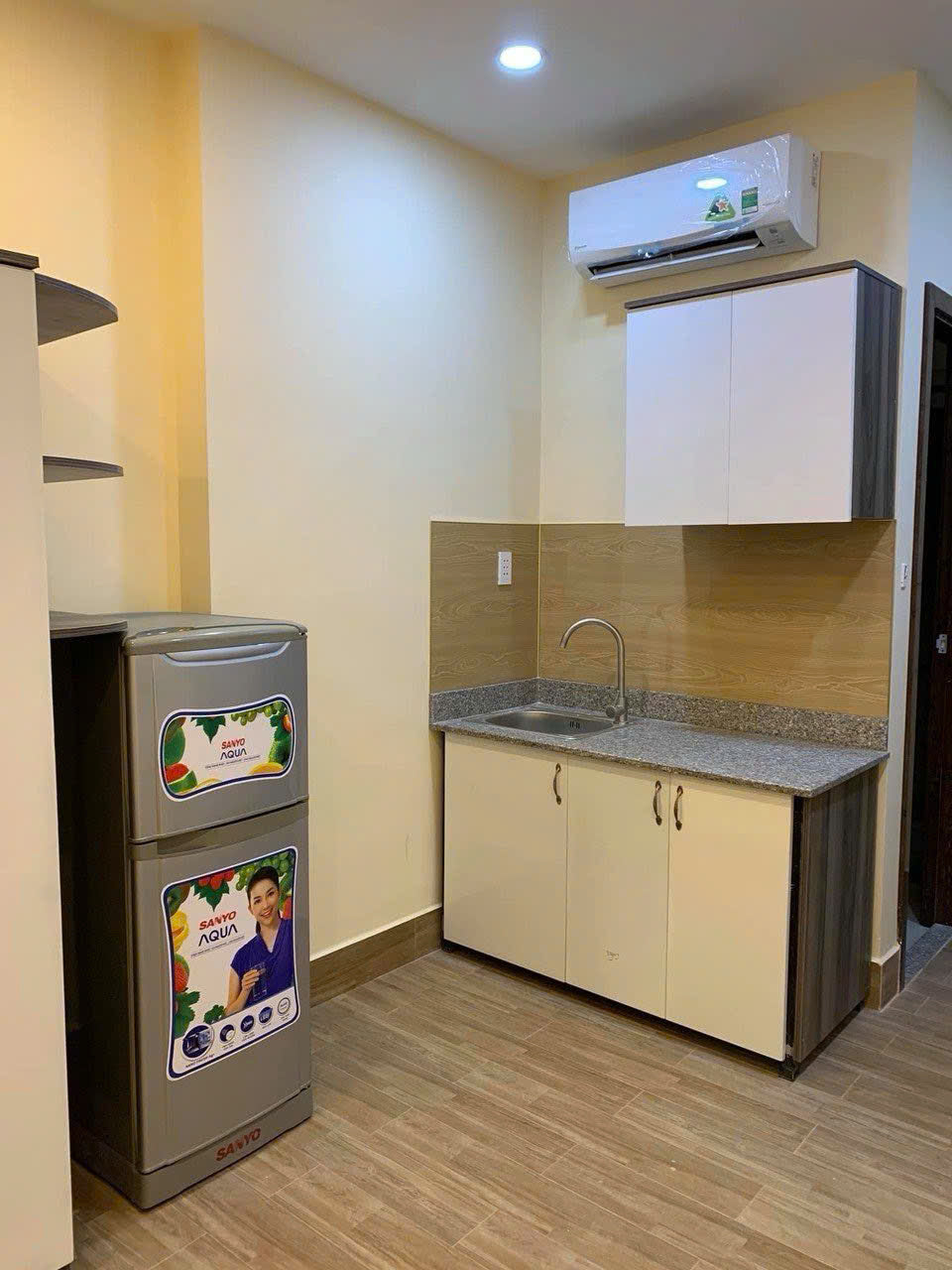 [008175]TVDSTUST-NM01