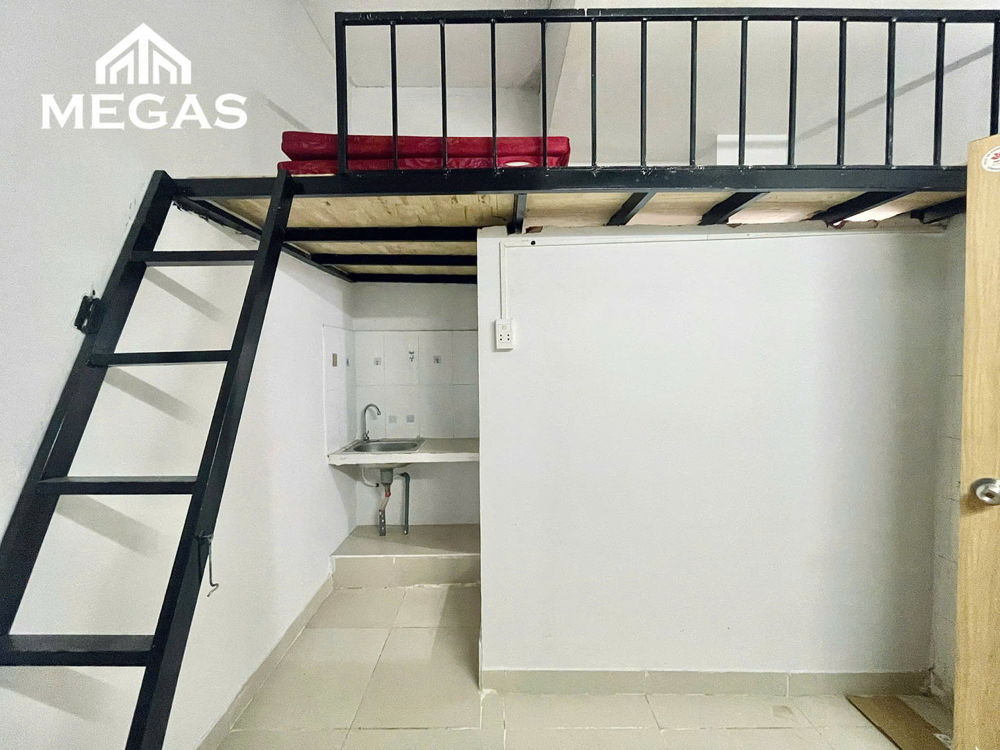 [007925]ACDUPST-NM01