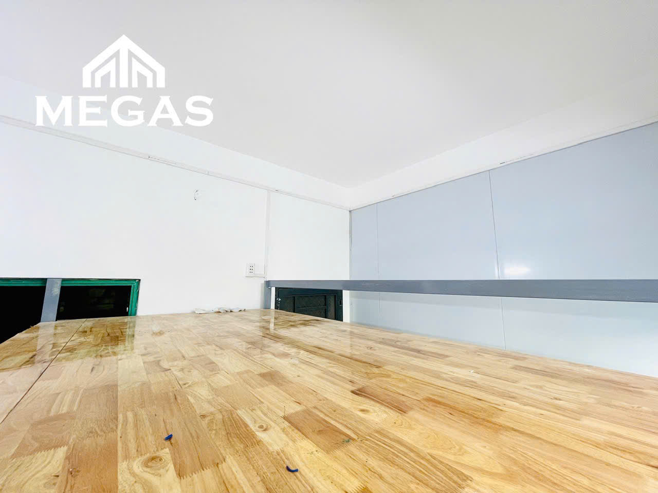 [009411]NVYDUPBC-SM02