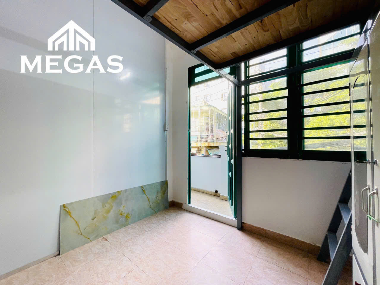 [009411]NVYDUPBC-SM02