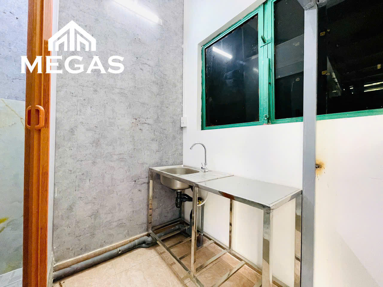 [009411]NVYDUPBC-SM02