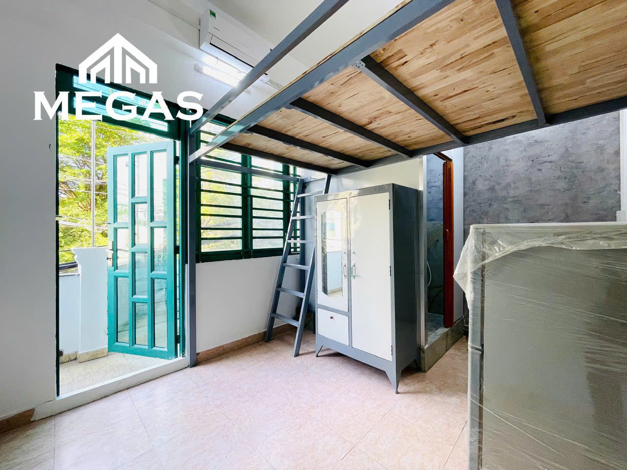 [009411]NVYDUPBC-SM02