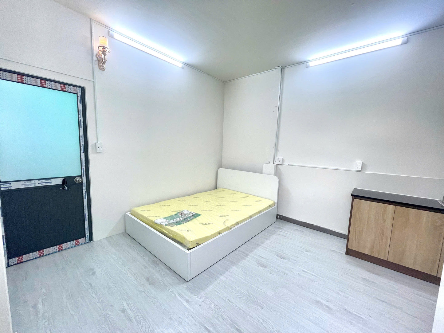 [008465]PVHSTUSK-NM01