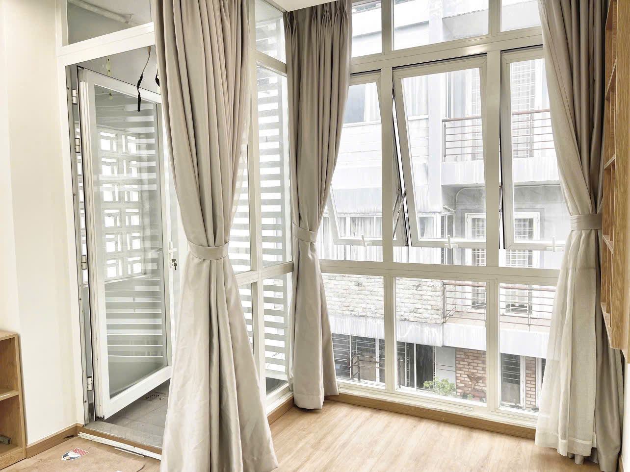 [008475]PVHSTUSK-NM02