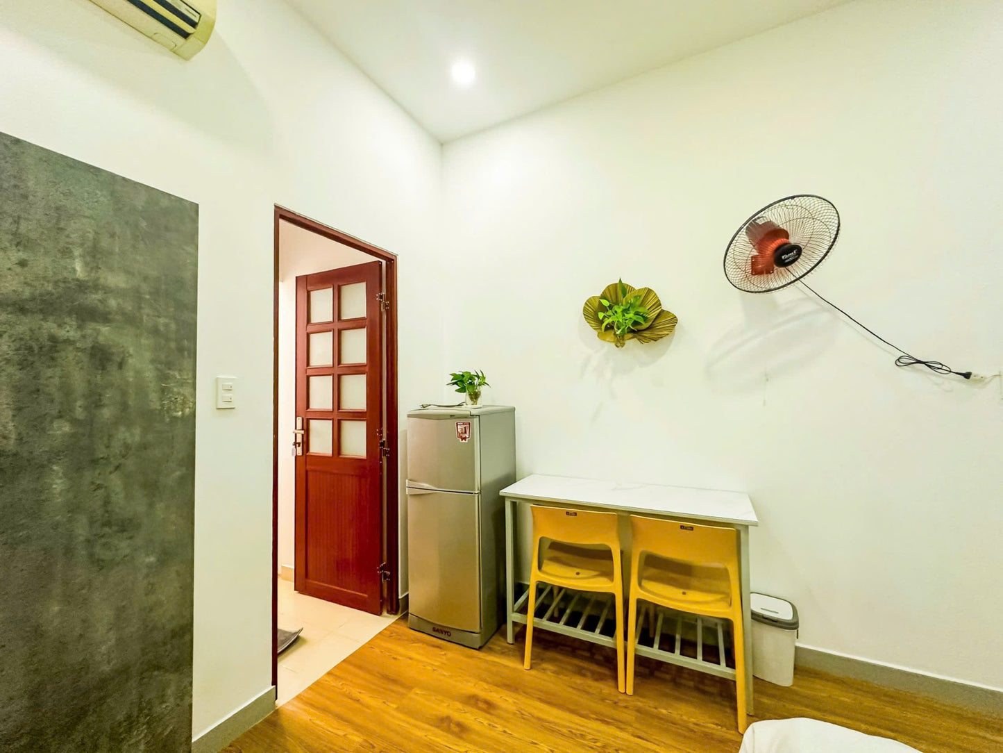 [008515]LVSSTUST-NM01