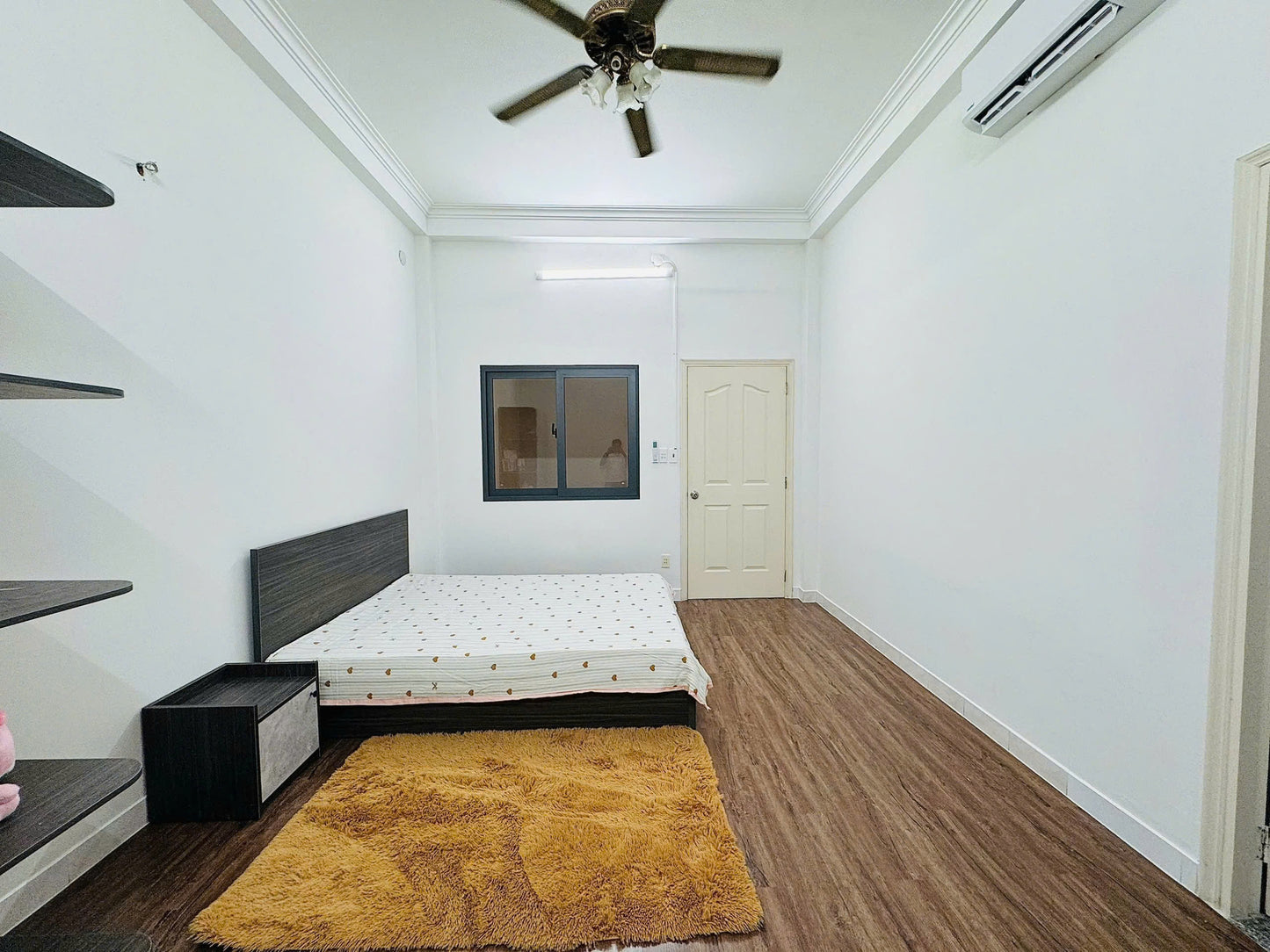 [008555]CLSTUST-NM01