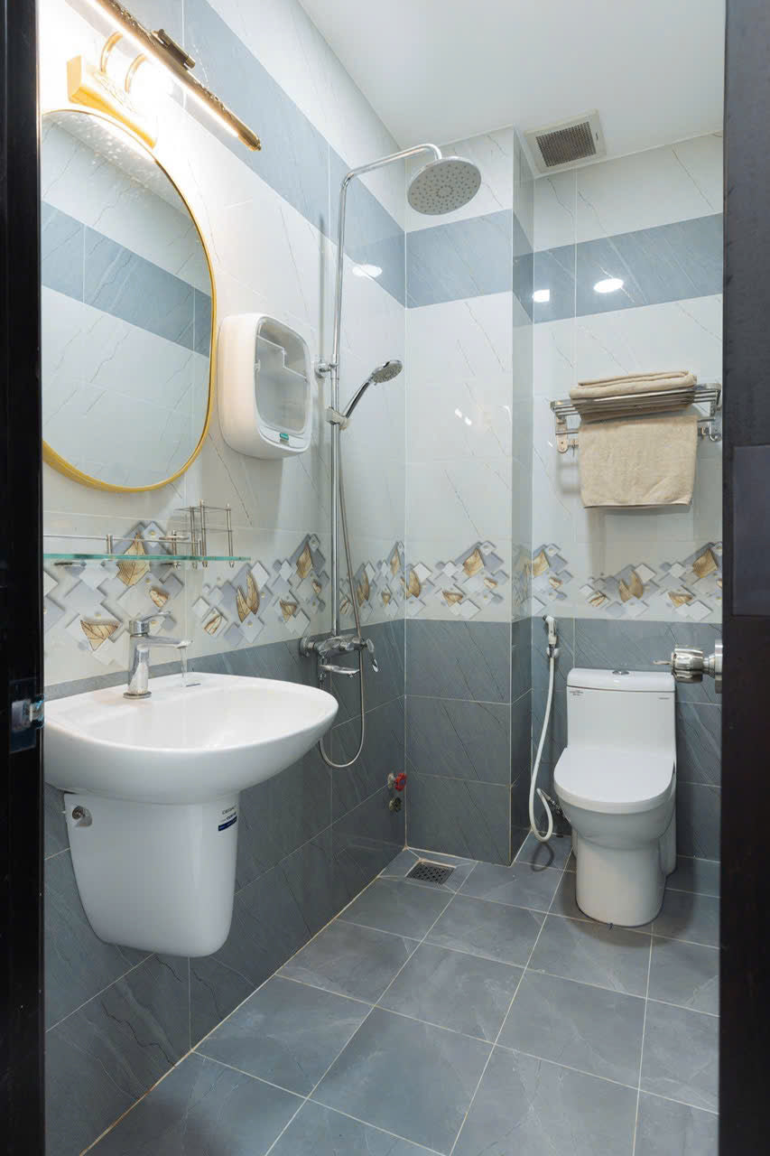 [008615]LLQSTUBC-NM01