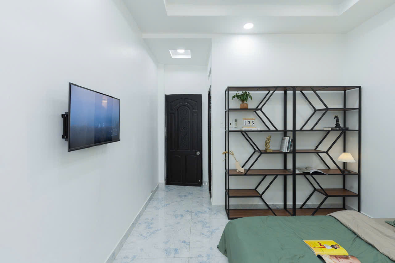 [008615]LLQSTUBC-NM01