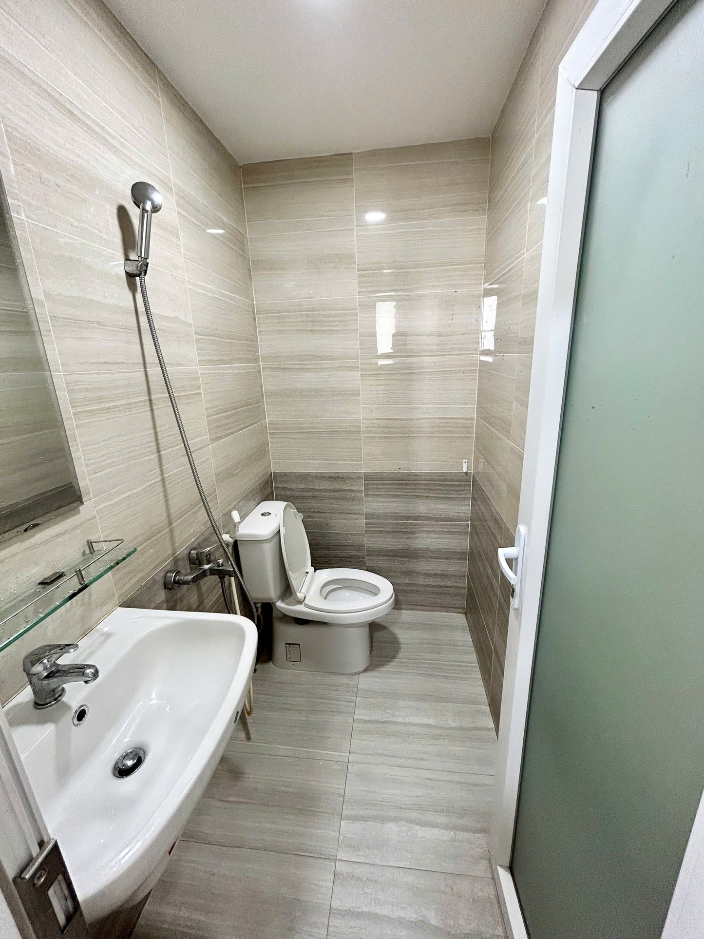 [008865]BGSTUST-NM01