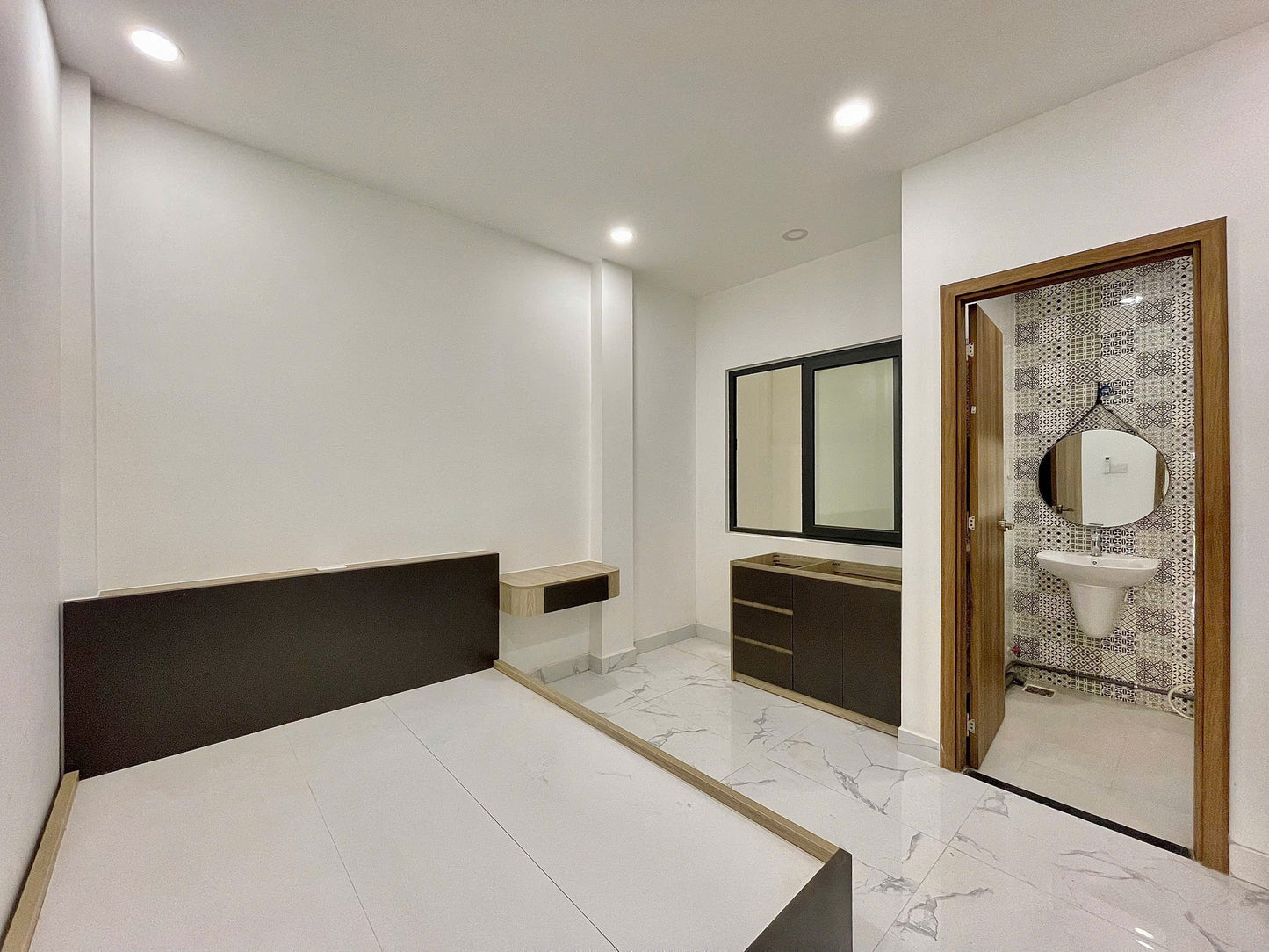 [009165]TSSTUST-NM01