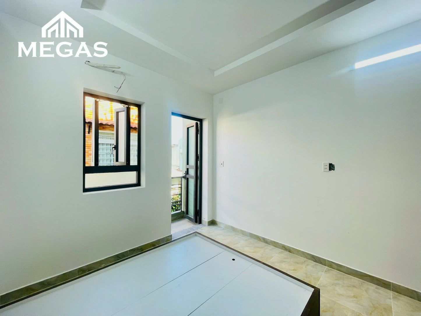 [009315]NHDSTUBC-NM01