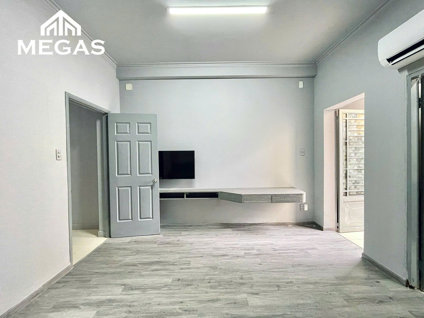 [008715]CMT81PNBC-NM01