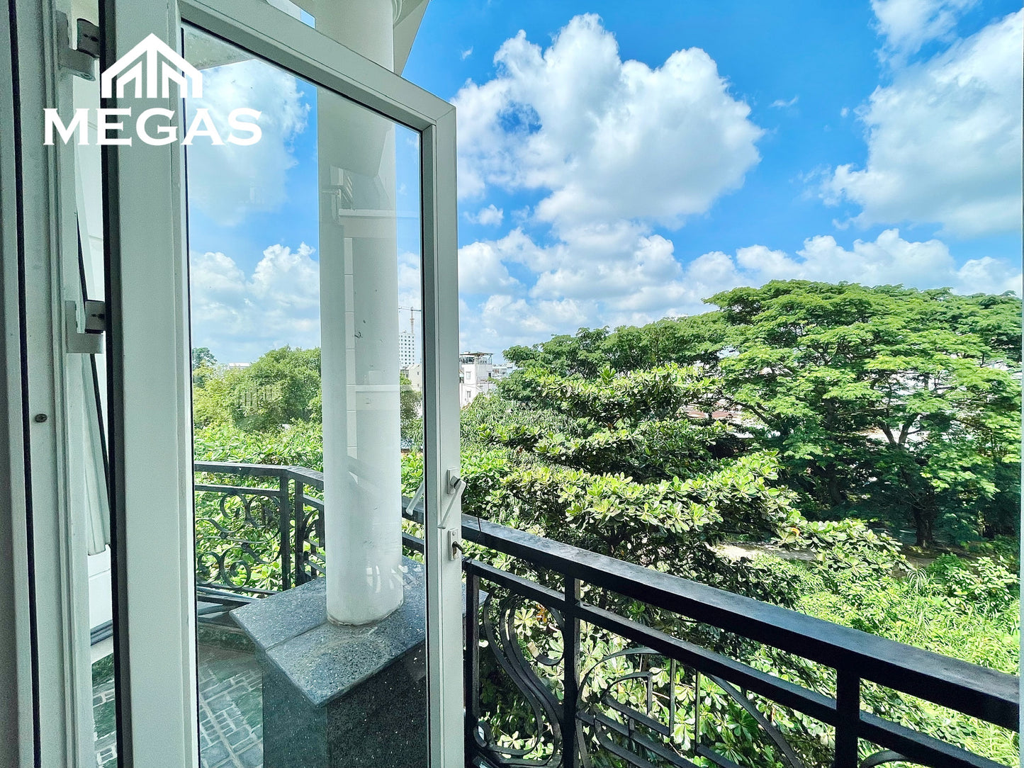 [009725]TTTSTUBC-NM01