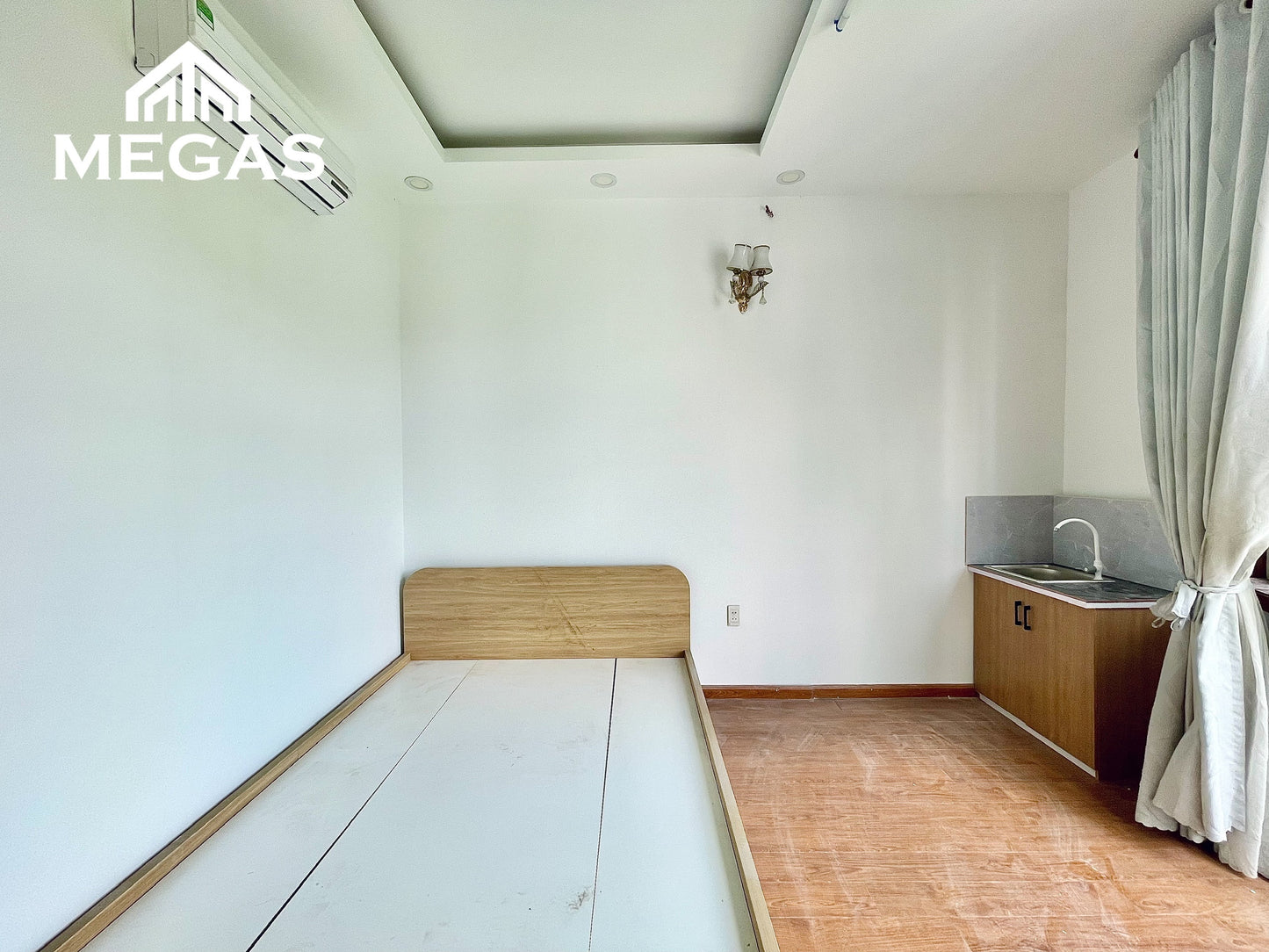 [009725]TTTSTUBC-NM01