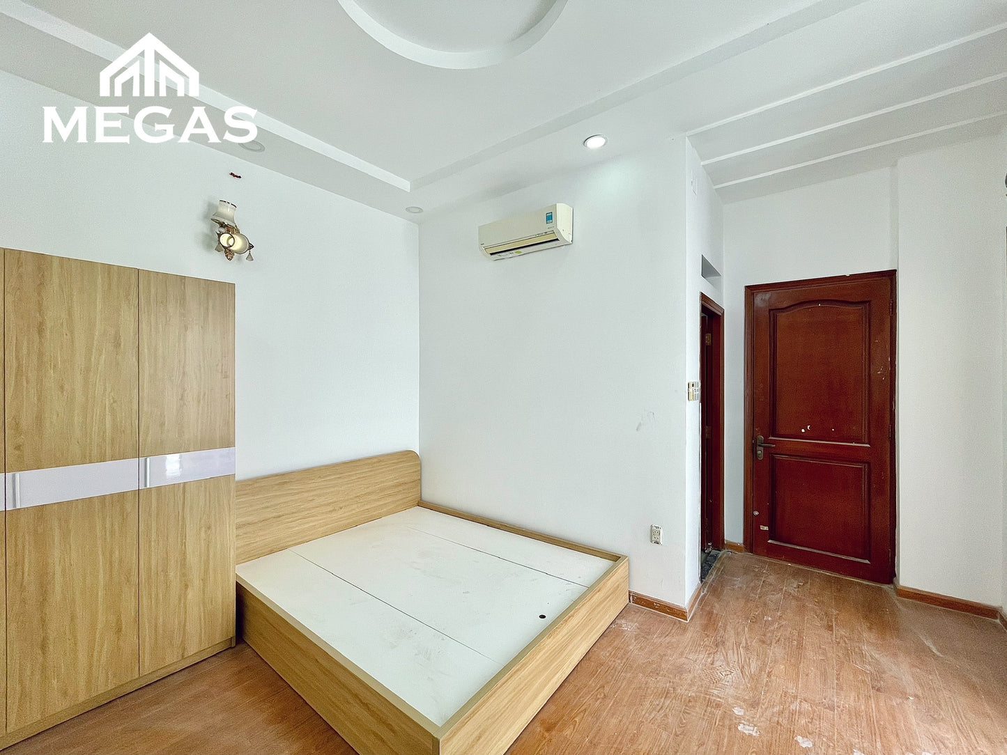 [009735]TTTSTUBC-NM02