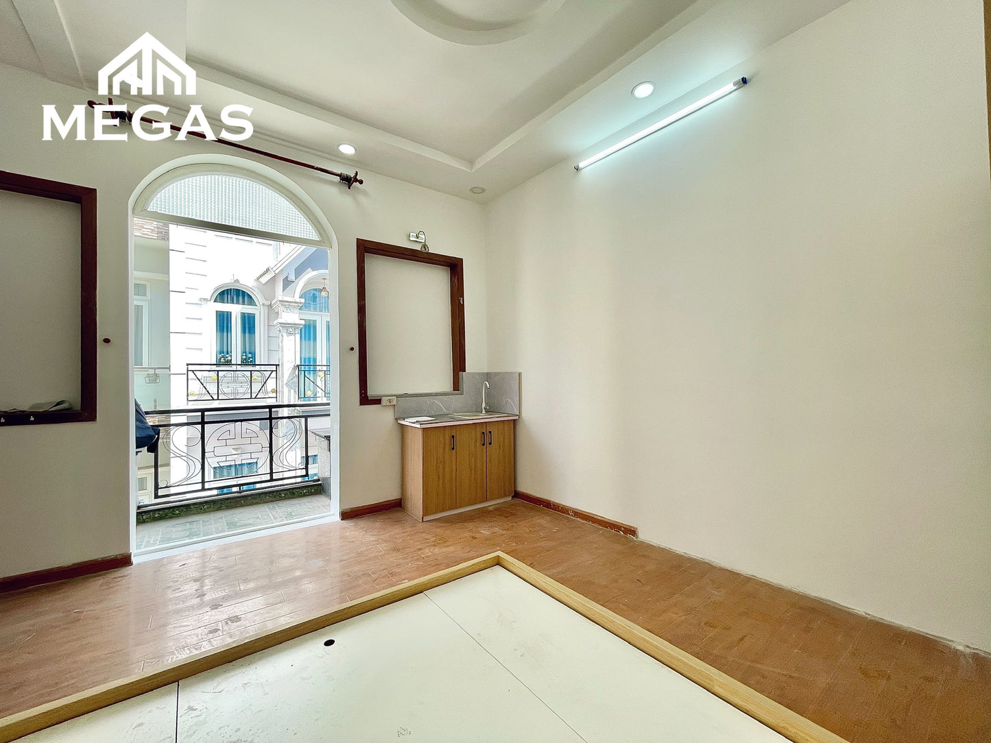 [009735]TTTSTUBC-NM02