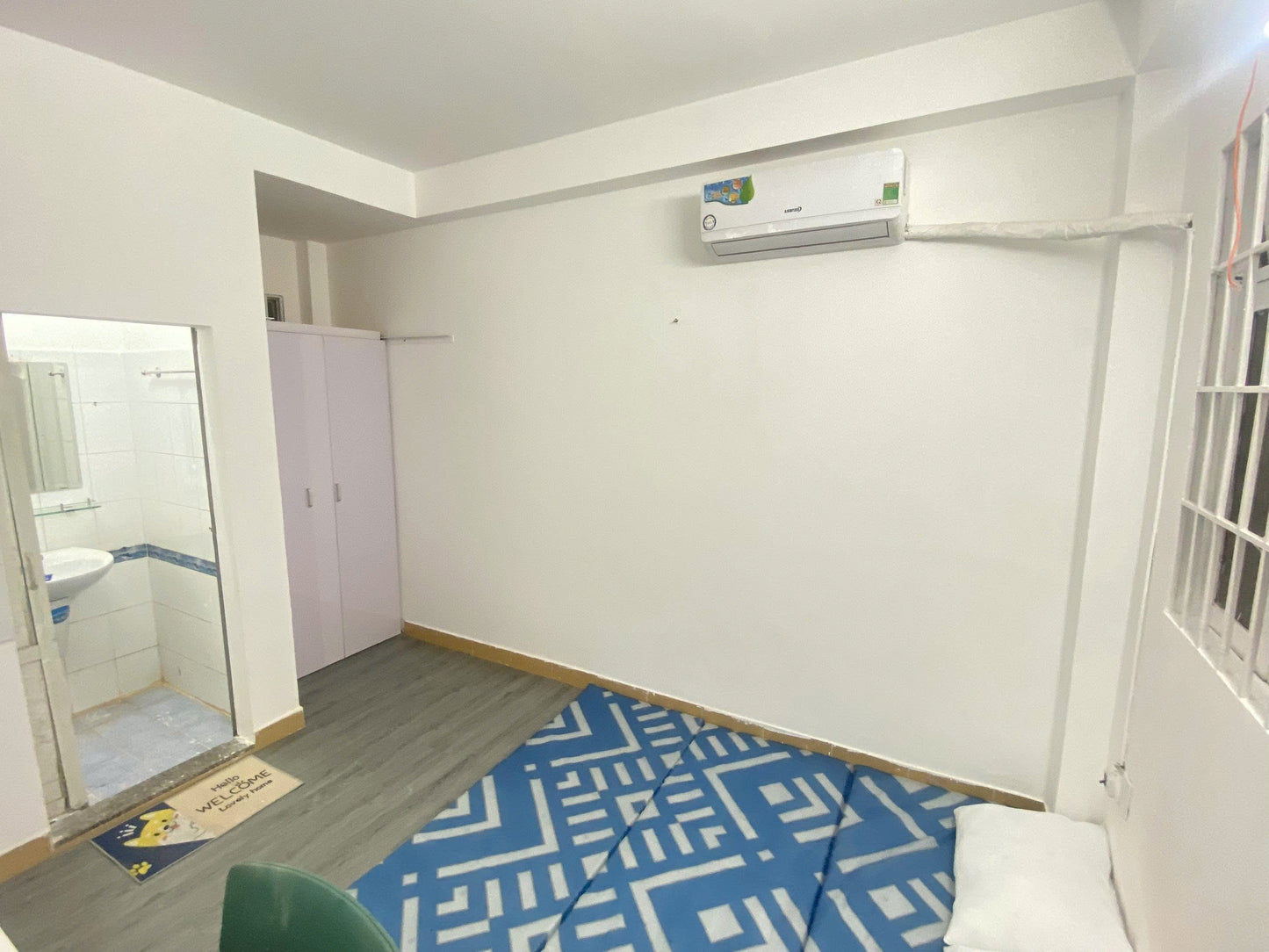 [009935]TVSTUST-SM01