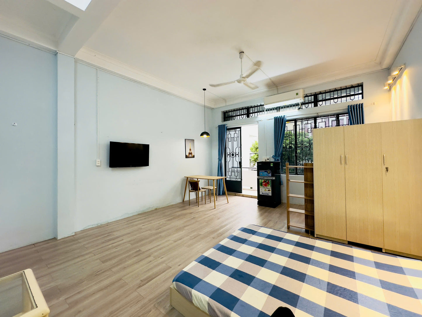 [004915]NMHSTUST-NM01