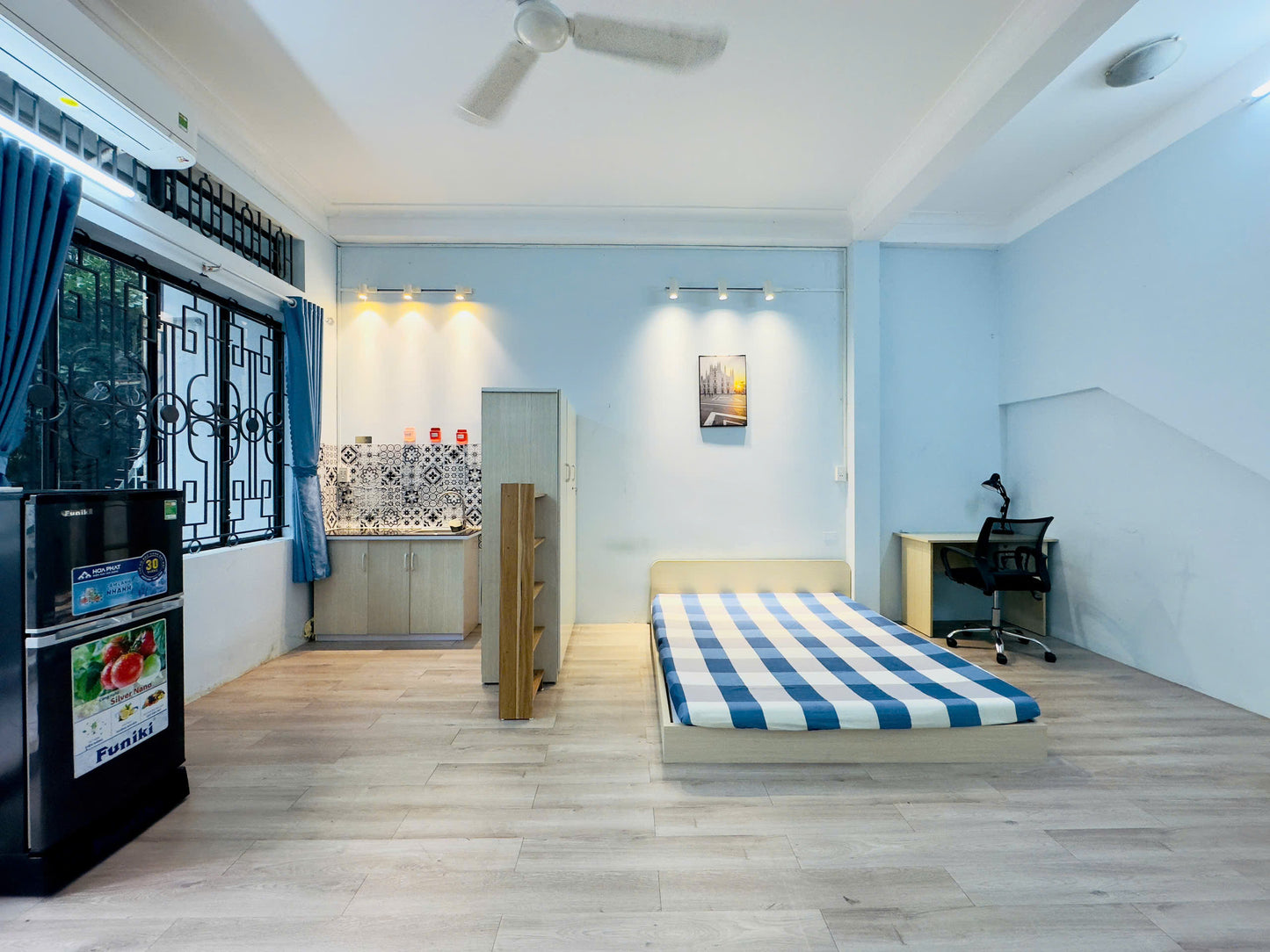 [004915]NMHSTUST-NM01