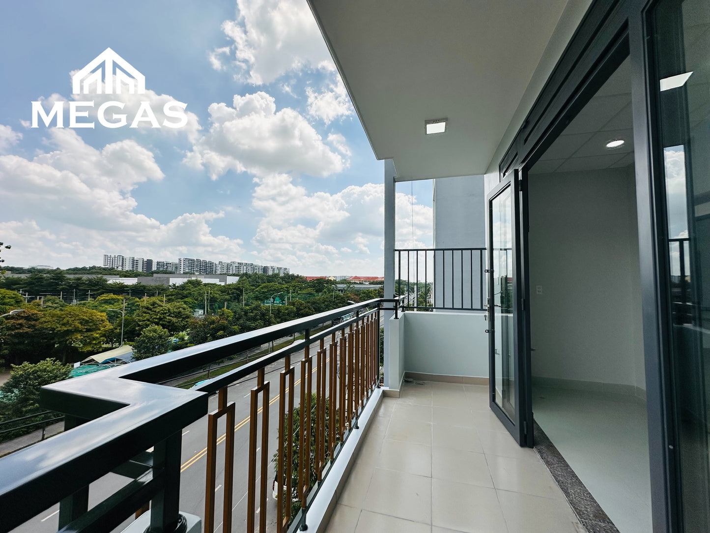 [010251]BBTTSTUBC-LG02