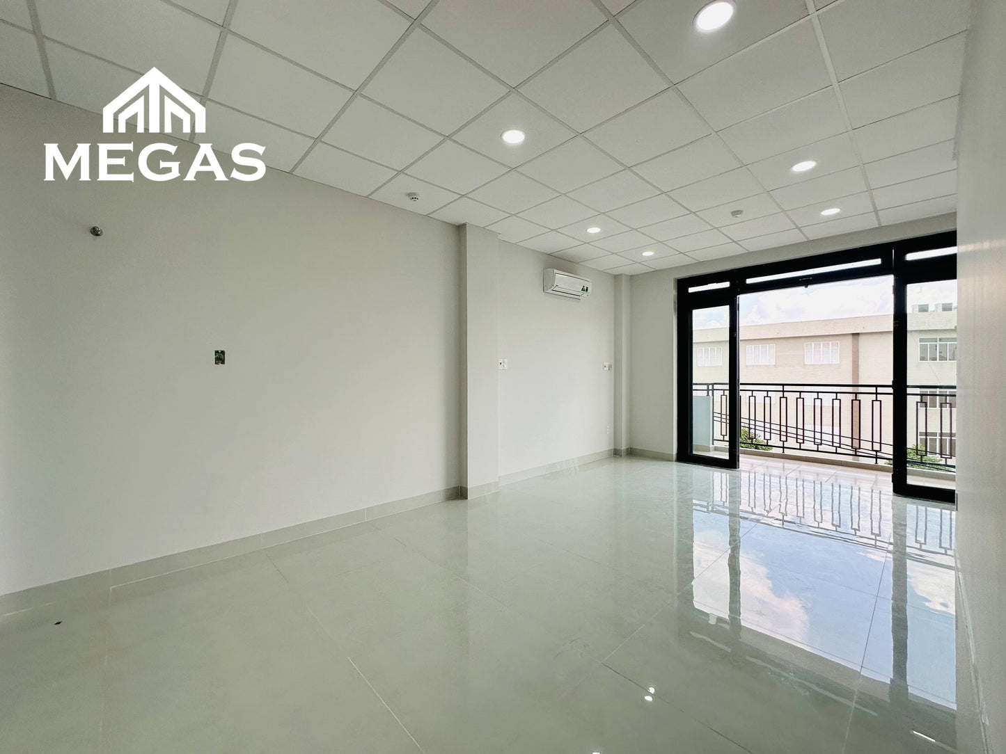 [010251]BBTTSTUBC-LG02