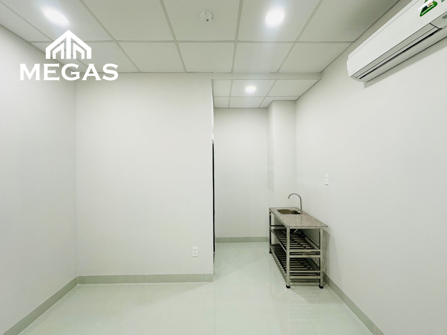 [010261]BBTTSTUST-SM03