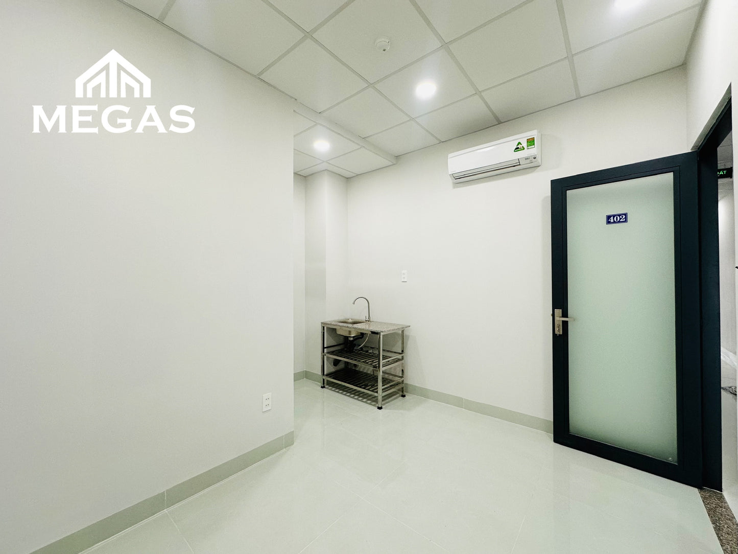 [010261]BBTTSTUST-SM03