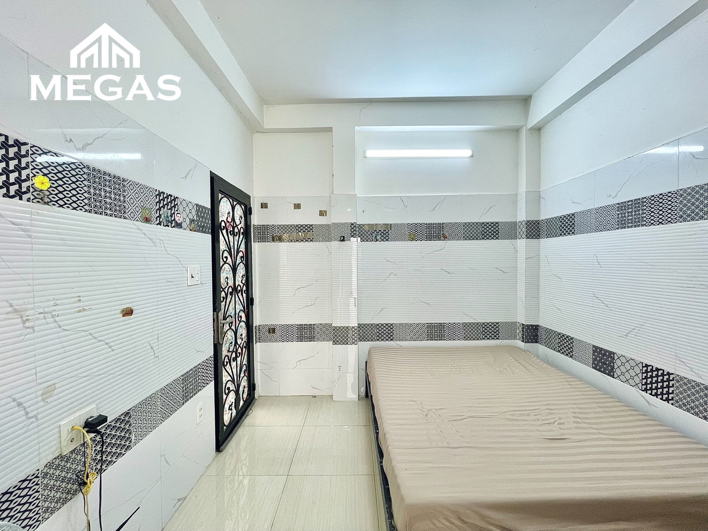 [010725]NTTSTUST-NM01