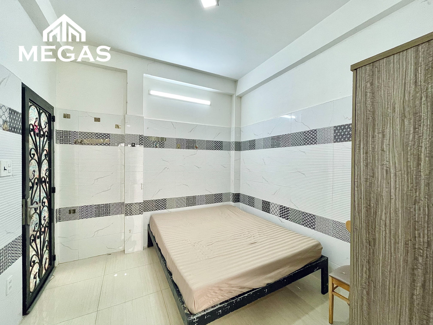 [010725]NTTSTUST-NM01