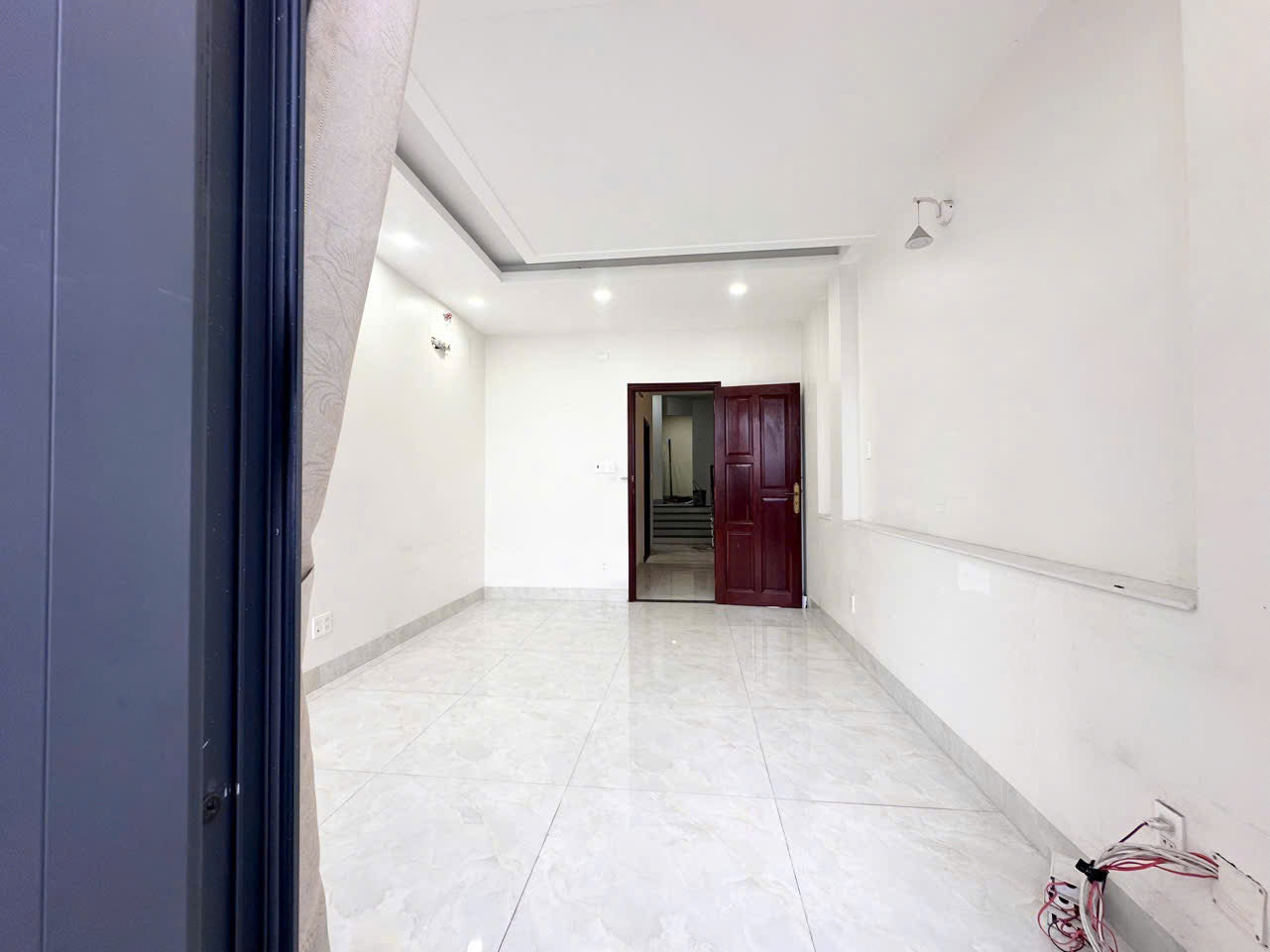 [010641]VLSTUBC-NM01