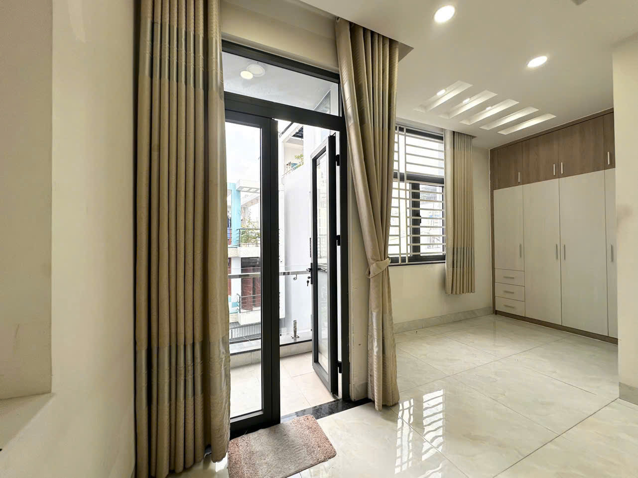 [010641]VLSTUBC-NM01