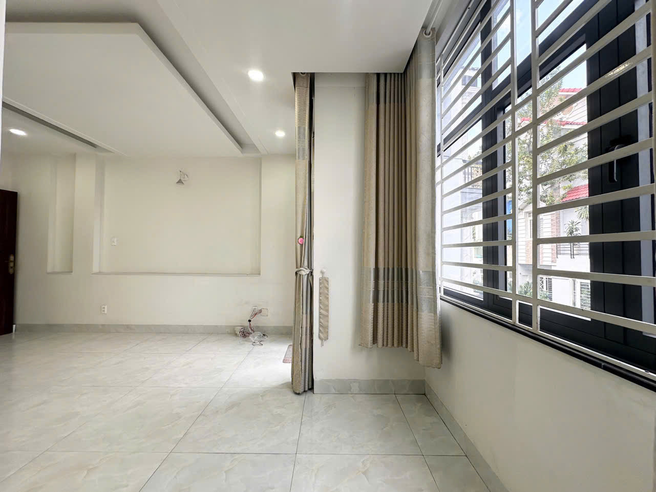 [010641]VLSTUBC-NM01