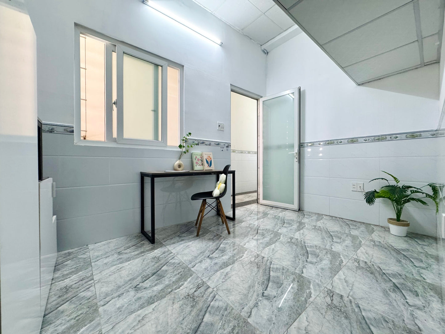 [011305]TMNDUPST-NM01