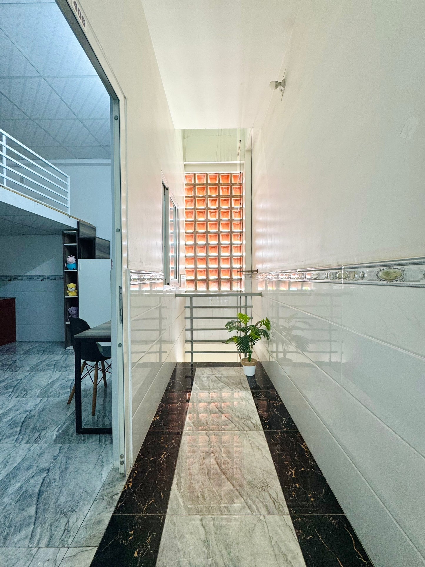 [011305]TMNDUPST-NM01