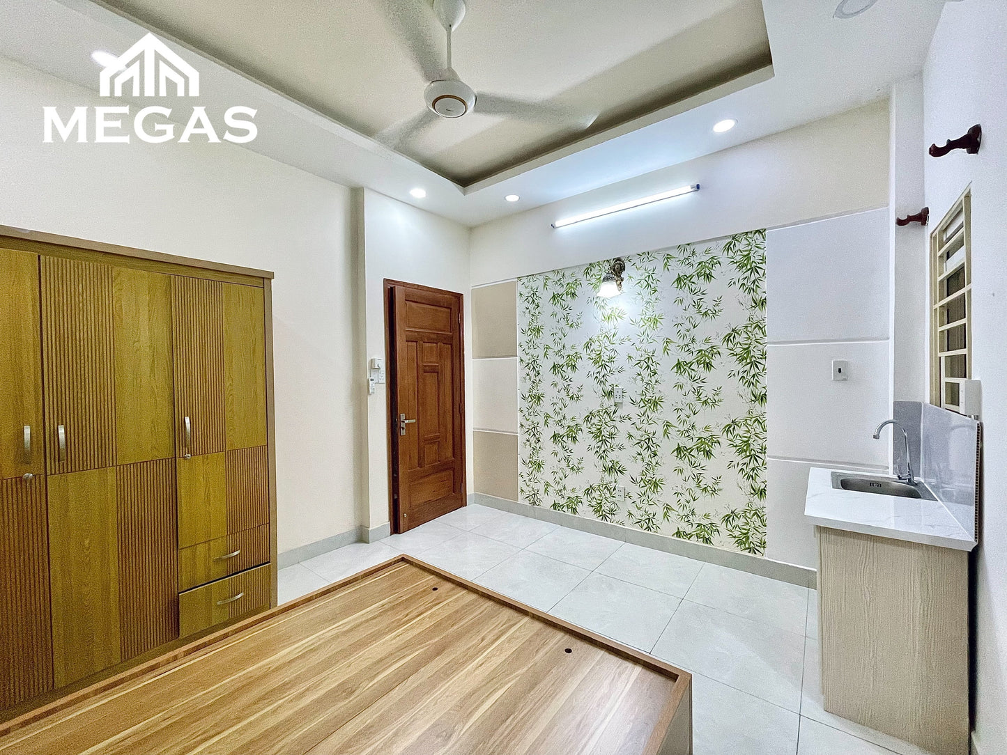 [011515]TTTSTUST-NM04