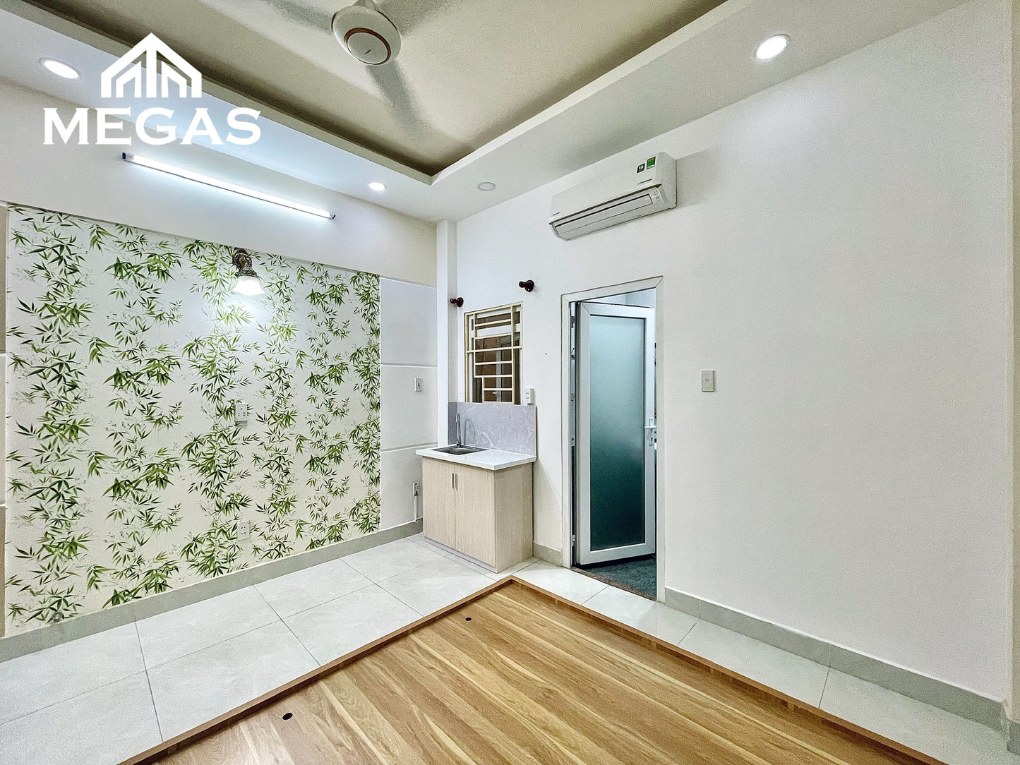 [011515]TTTSTUST-NM04