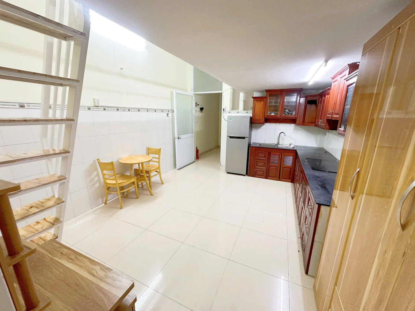 [011525]DC18DUPST-NM01