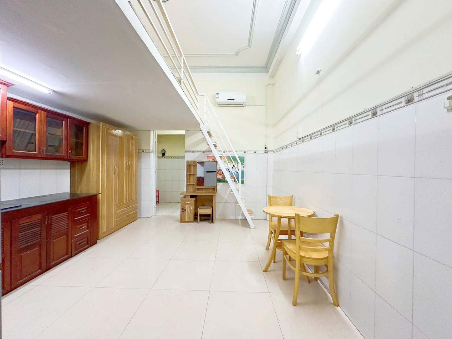 [011525]DC18DUPST-NM01