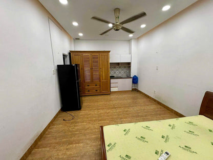 [010585]PCLSTUST-NM01