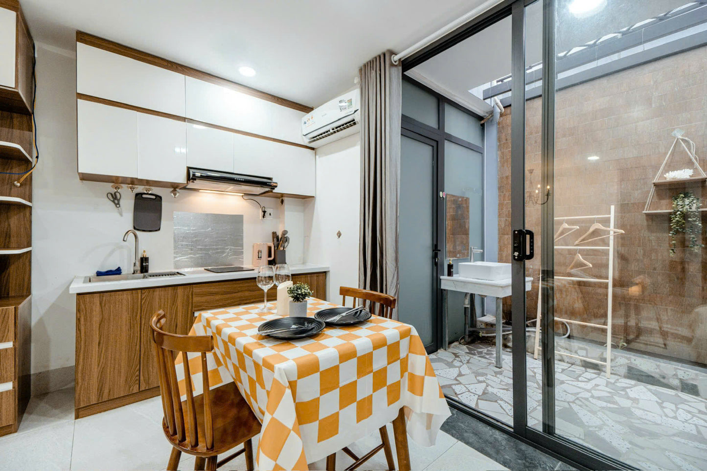 [011125]CMT8STUBC-NM02