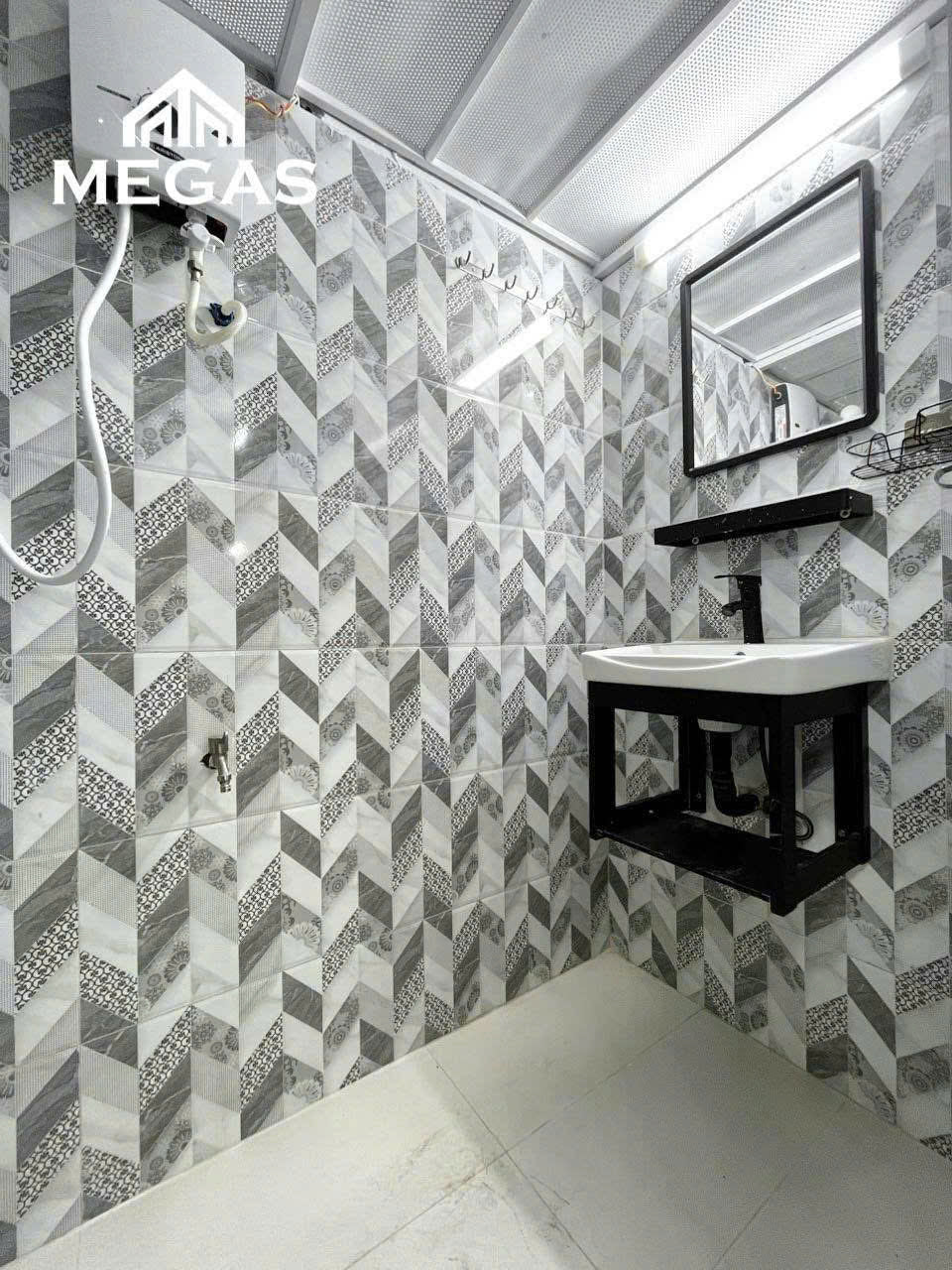 [011241]BBTTDUPST-NM01