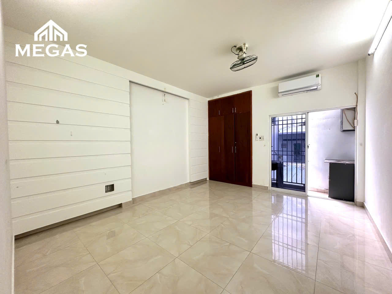 [011251]HTLSTUST-NM01