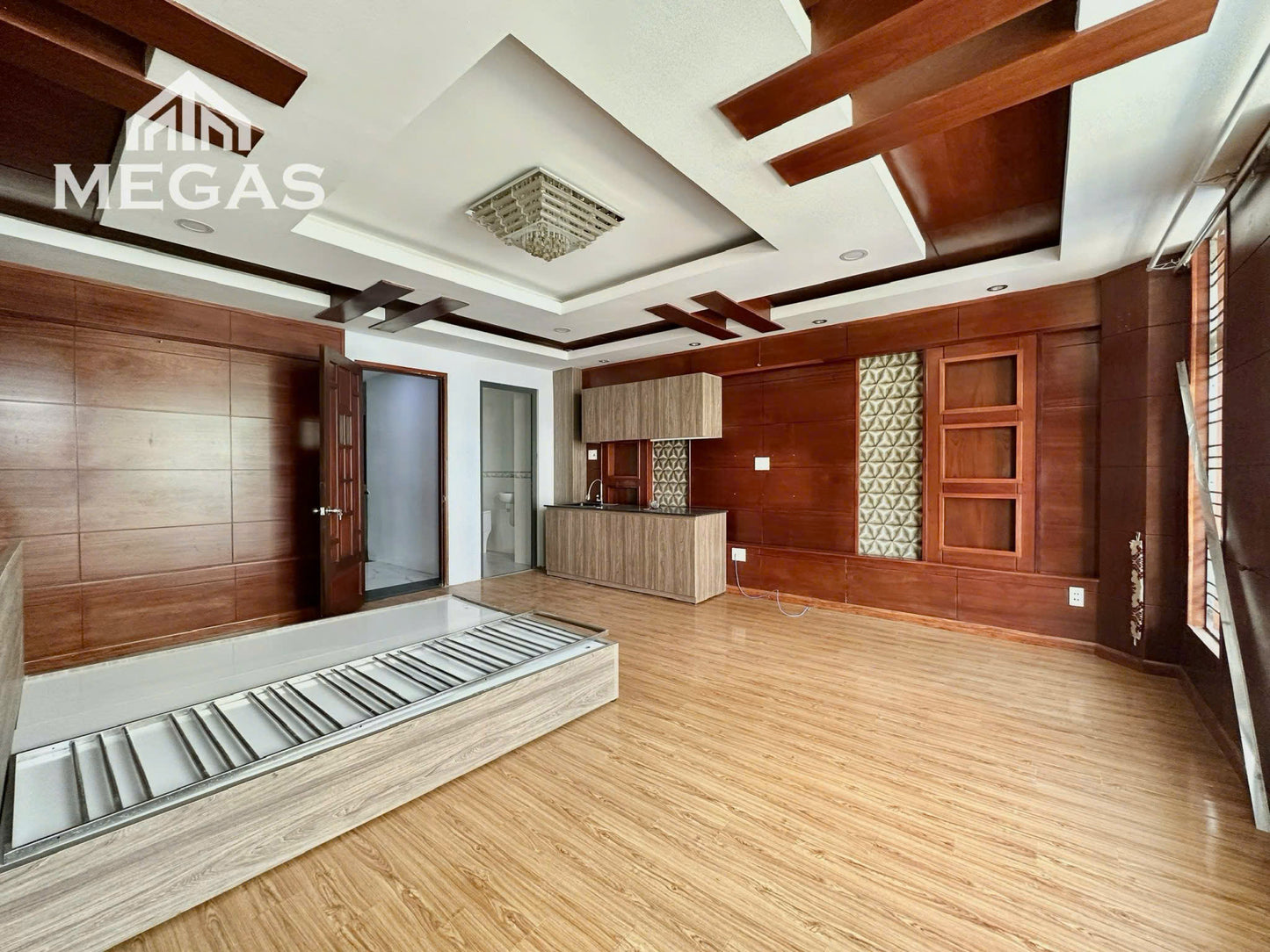 [011401]DDLSTUBC-LG01