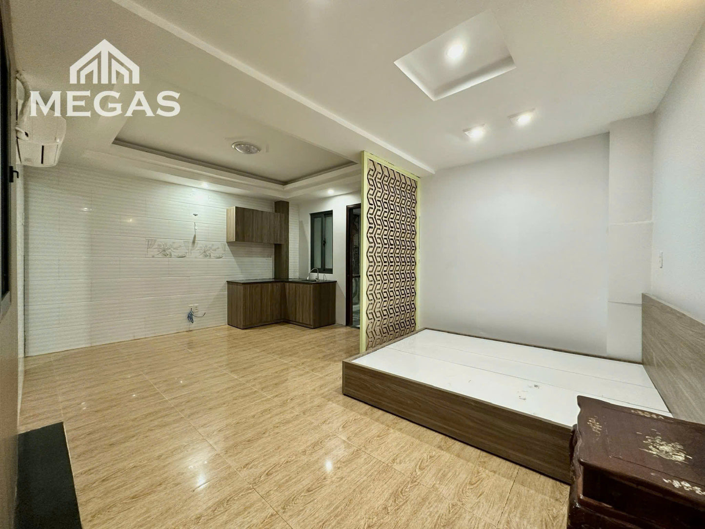 [011411]DDLSTUST-NM01