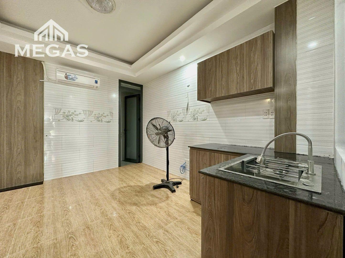 [011411]DDLSTUST-NM01